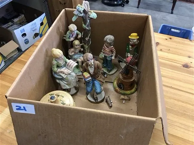 Porseleinen beeldjes - afbeelding 1 van  2