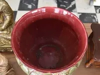 Porseleinen bloempot, blauw glazen petroleumlamp, 11 rosassen balie, oude koffiemolen - afbeelding 5 van  9