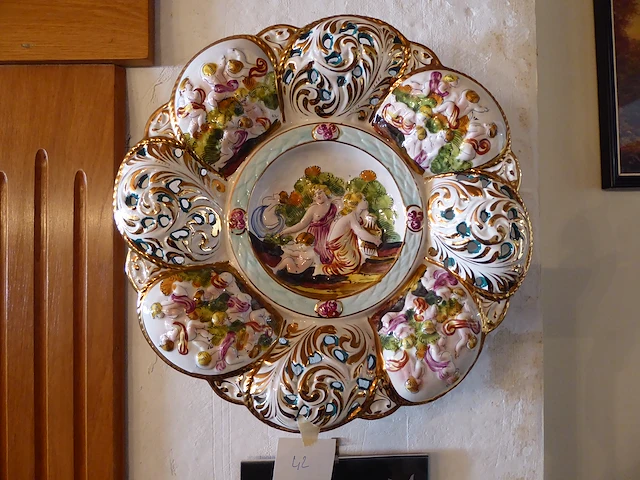 Porseleinen bord - afbeelding 1 van  3