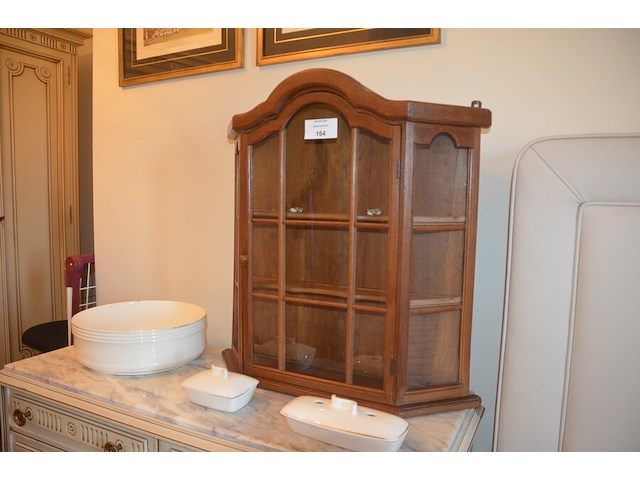 Porseleinen lampetstel, eiken hangvitrine - afbeelding 2 van  8