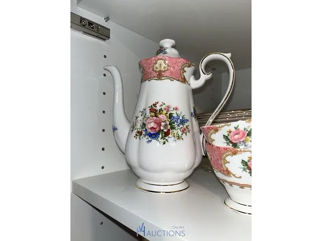 Porseleinen servies royal albert "lady carlyle" - afbeelding 4 van  12