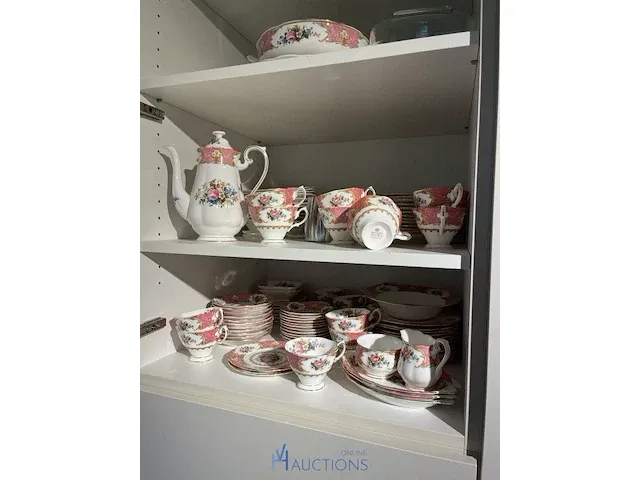 Porseleinen servies royal albert "lady carlyle" - afbeelding 1 van  12