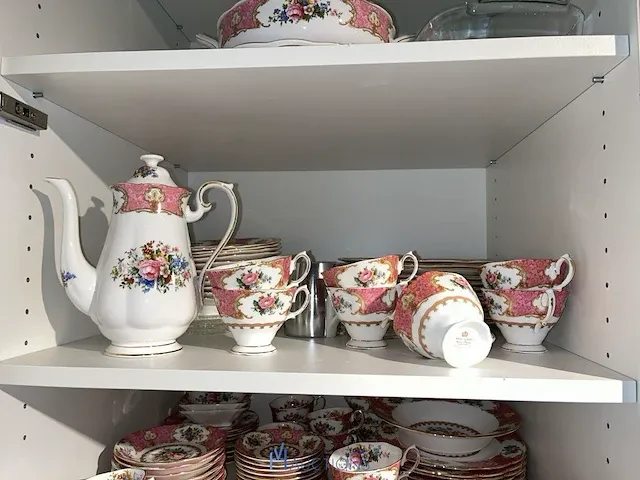 Porseleinen servies royal albert "lady carlyle" - afbeelding 6 van  12