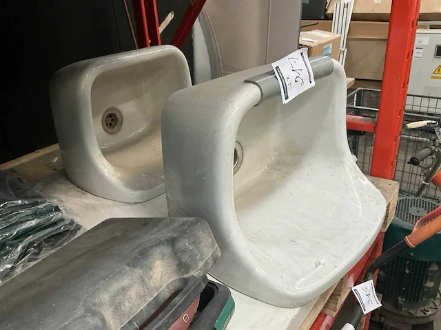 Porseleinen uitgietbak (2x) - afbeelding 1 van  3