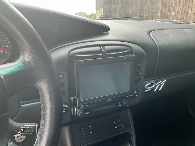 Porshe - 911 (996) carrera 2 - auto - afbeelding 26 van  47