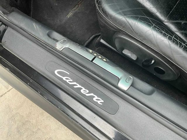 Porshe - 911 (996) carrera 2 - auto - afbeelding 28 van  47