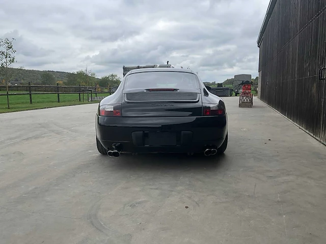 Porshe - 911 (996) carrera 2 - auto - afbeelding 34 van  47