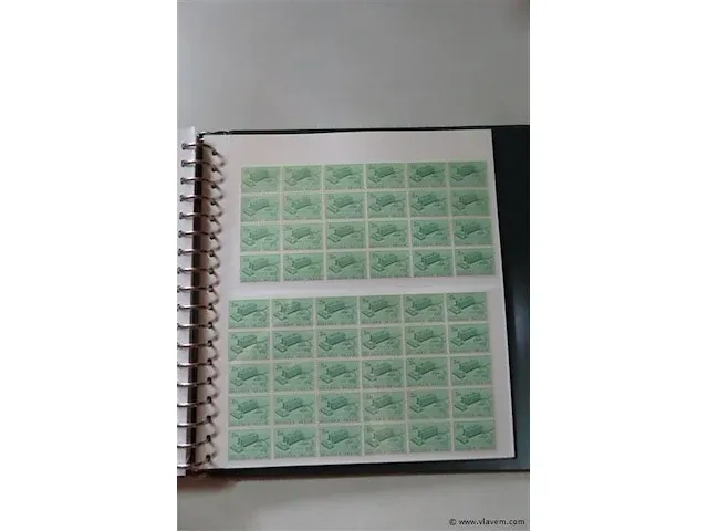 Postzegel album belgië - afbeelding 32 van  45