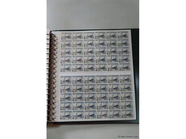 Postzegel album belgië - afbeelding 35 van  45