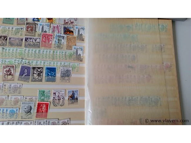 Postzegelalbum belgië - afbeelding 3 van  8