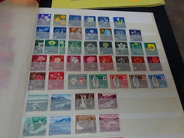 Postzegelalbum zwitserland 16blz gestempeld, plakker en postfris - afbeelding 4 van  4
