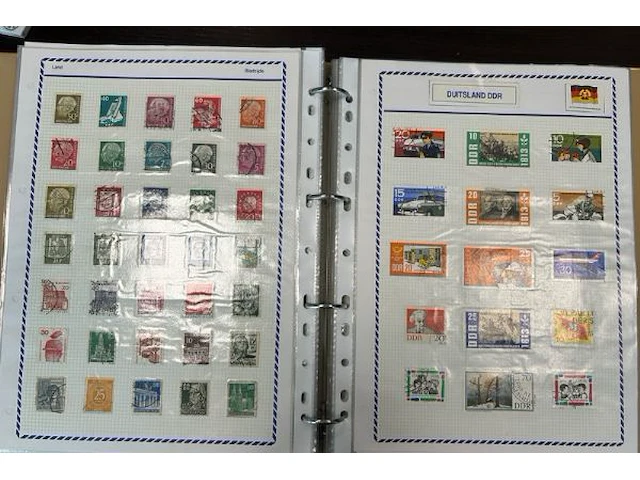 Postzegelboek - afbeelding 8 van  10