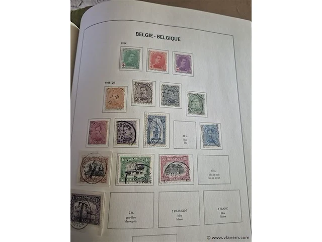 Postzegelboeken deels gevuld - afbeelding 2 van  8