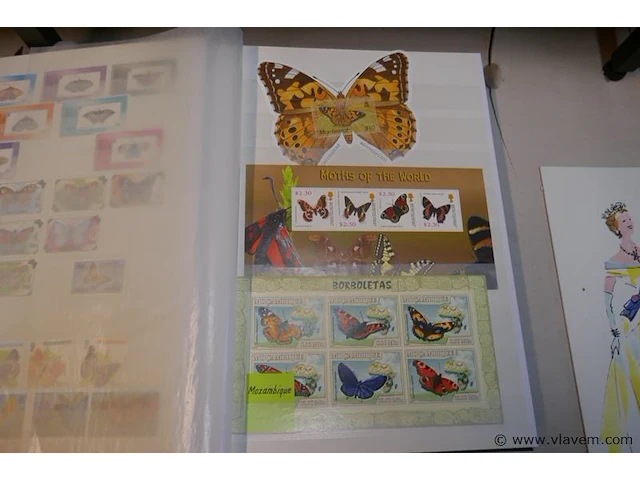 Postzegels met vlinders - afbeelding 2 van  3