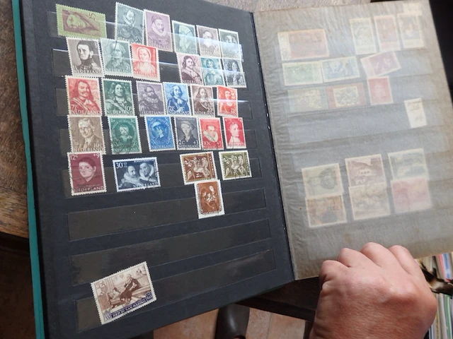 Postzegels portugese koloniën - afbeelding 1 van  3