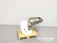 Potato slicer