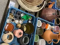 Potjes, kruiken, schalen - afbeelding 1 van  9