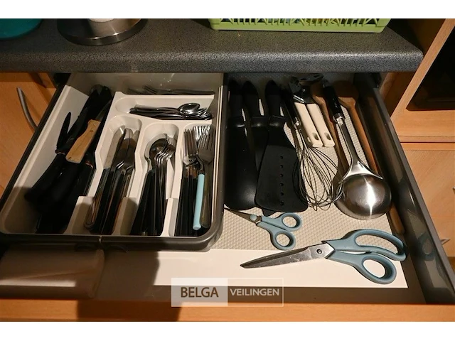 Potten pannen en huisgerief - afbeelding 11 van  11