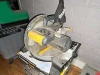 Powerplus afkortzaag - afbeelding 1 van  3