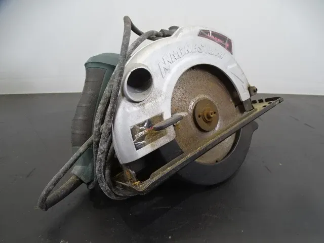 Powerplus afkortzaag - afbeelding 1 van  4