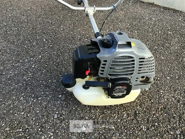 Powerplus benzine bosmaaier poweg8011 - afbeelding 3 van  5
