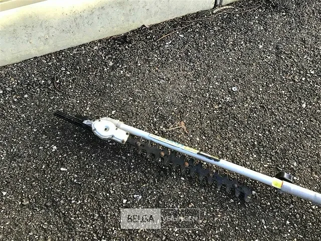 Powerplus benzine heggenschaar op steel - afbeelding 4 van  5