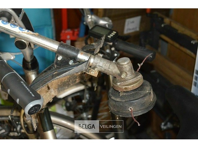 Powerplus bosmaaier benzine - afbeelding 3 van  4