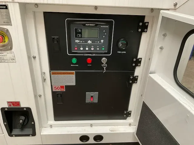 Powerplus gf2-60 kva stroomgenerator - afbeelding 5 van  6