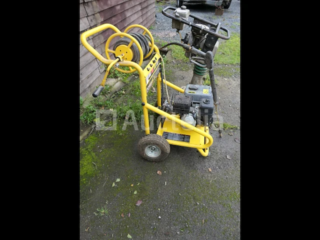 Powerplus pow xg9007 benzinemotor hogedrukreiniger - afbeelding 1 van  9