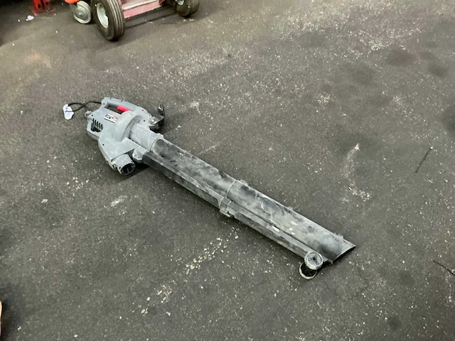 Powerplus powe9013 elektrische bladblazer - afbeelding 2 van  3