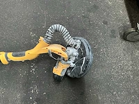 Powerplus powx04761 telescopische plafondschuurmachine - afbeelding 3 van  4