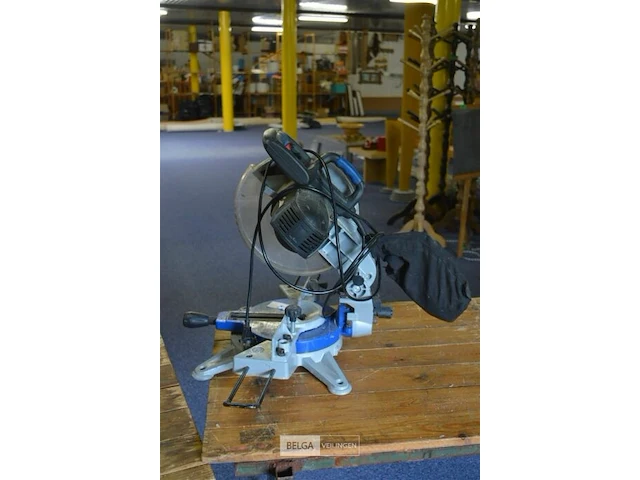 Powerplus verstekzaag - afbeelding 1 van  8