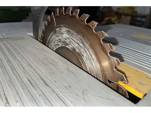 Powerplus zaagtafel - afbeelding 2 van  9
