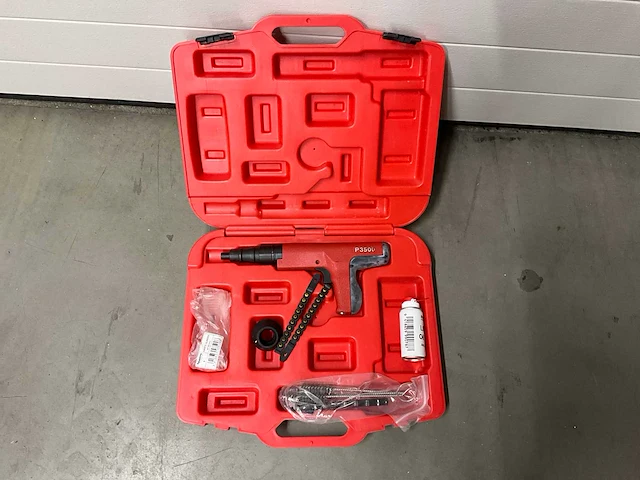Powers fasteners nagelmachine - afbeelding 1 van  3