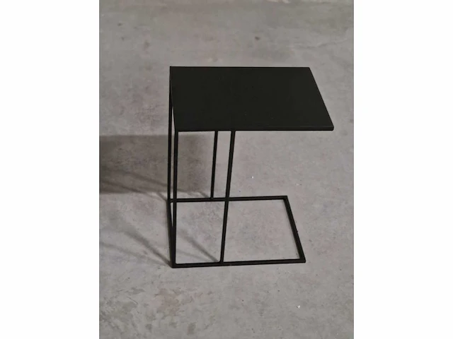Pr interiors - modena02 black metal 30x40x50h - side table - afbeelding 2 van  2
