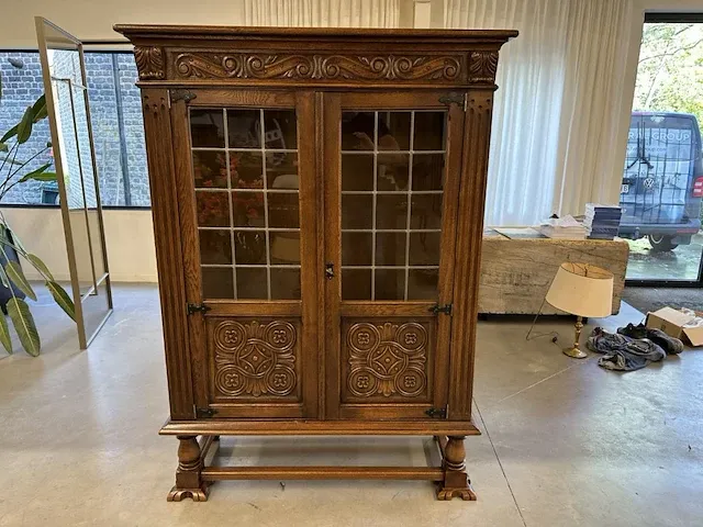Prachtige hoge kast - afbeelding 1 van  5