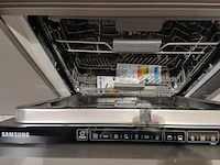 Prachtige keuken strak modern - afbeelding 10 van  16