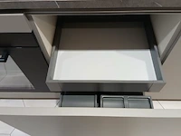 Prachtige keuken strak modern - afbeelding 16 van  16