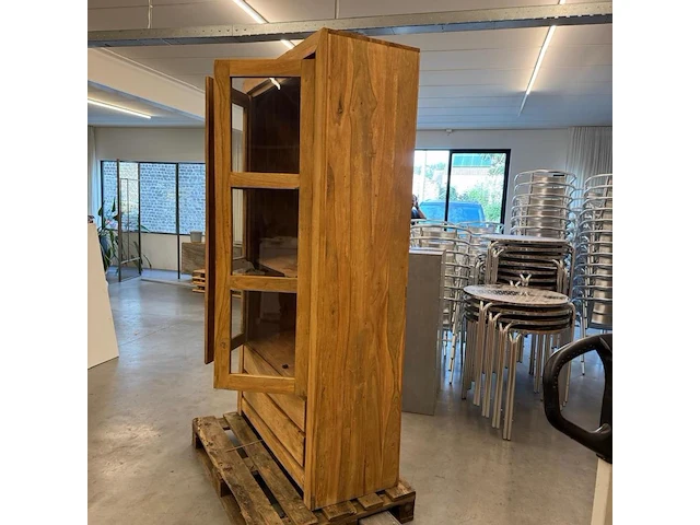Prachtige teak kast in koloniale stijl - afbeelding 4 van  5