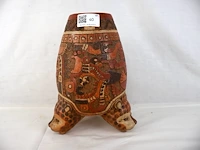 Pre colombiaanse terracotta pot - afbeelding 1 van  4
