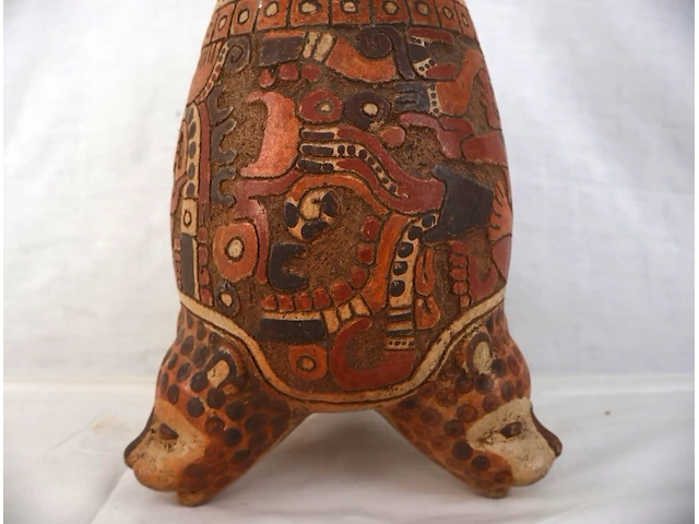 Pre colombiaanse terracotta pot - afbeelding 2 van  4