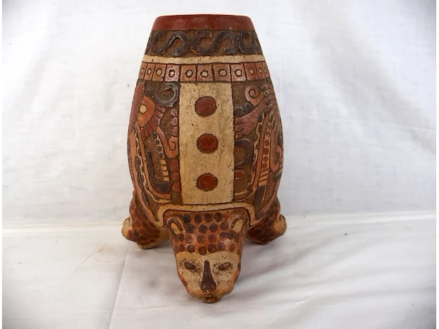 Pre colombiaanse terracotta pot - afbeelding 4 van  4