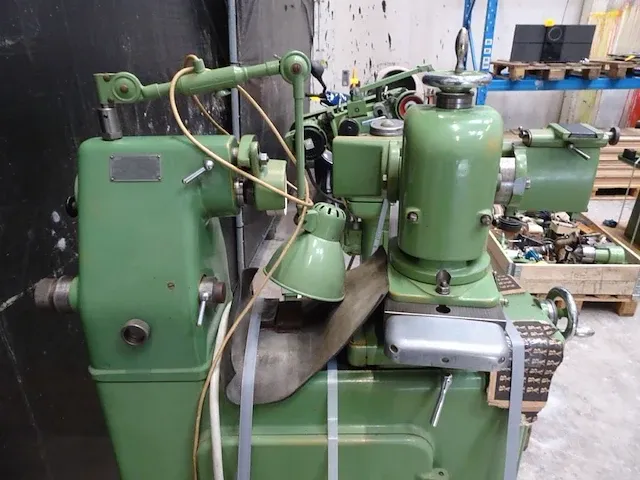 Precisie gereedschap slijpmachine friedrich deckel - afbeelding 6 van  11
