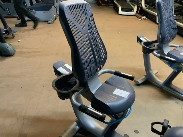 Precor 835 recumbent bike home trainer - afbeelding 3 van  6