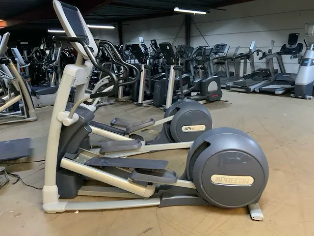 Precor 885 p80 crossramp crosstrainer - afbeelding 1 van  6