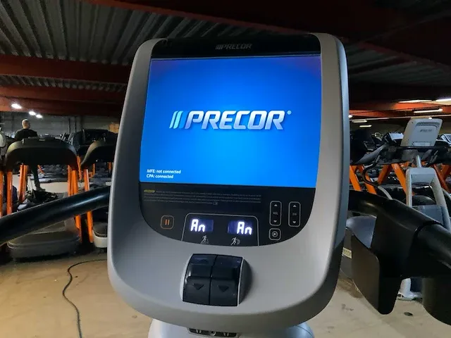 Precor 885 p80 crossramp crosstrainer - afbeelding 1 van  6