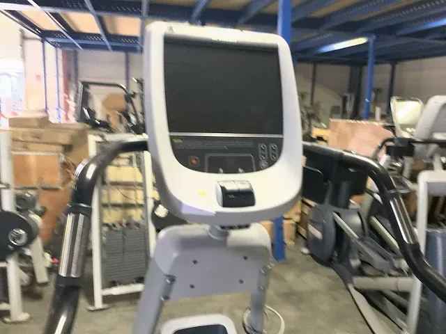 Precor 885 p80 crossramp crosstrainer - afbeelding 4 van  7