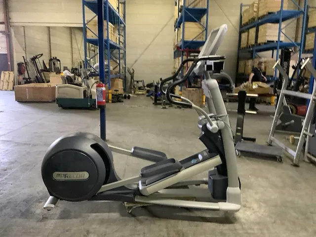 Precor 885 p80 crossramp crosstrainer - afbeelding 5 van  7