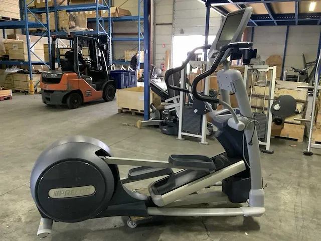 Precor 885 p80 crossramp crosstrainer - afbeelding 1 van  6