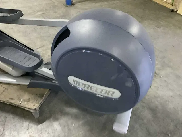 Precor 885 p80 crossramp crosstrainer - afbeelding 4 van  6
